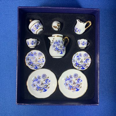 Tea Set (Gold & Blue)