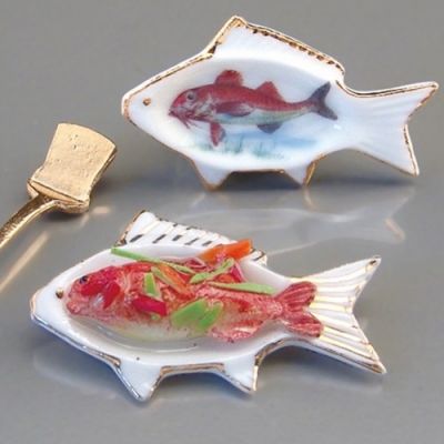 Fish Plates with Ladle