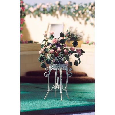 Large Jardiniere, White Wire  ( excl flowers)                             