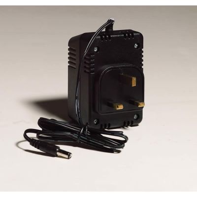 UK Transformer for up to 20, 12v bulbs. With Push connector, (See detailed description)       
