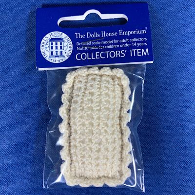 Crochet Cushion 6.5 x 4 cm 