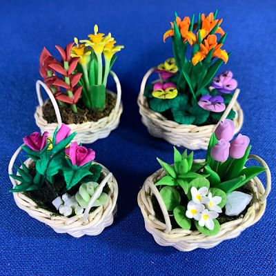 Flowers in Baskets, only 1 supplied