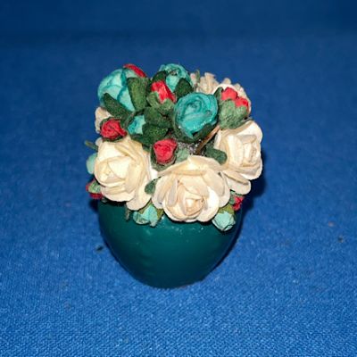 Flowers in Pot White/Red 1.5" (Hand made in the UK)