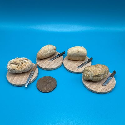 Bread, Round Board & Knife (1 supplied)
