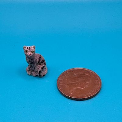Sitting Grey Cat 1/24th