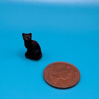 Sitting Black Cat 1/24th